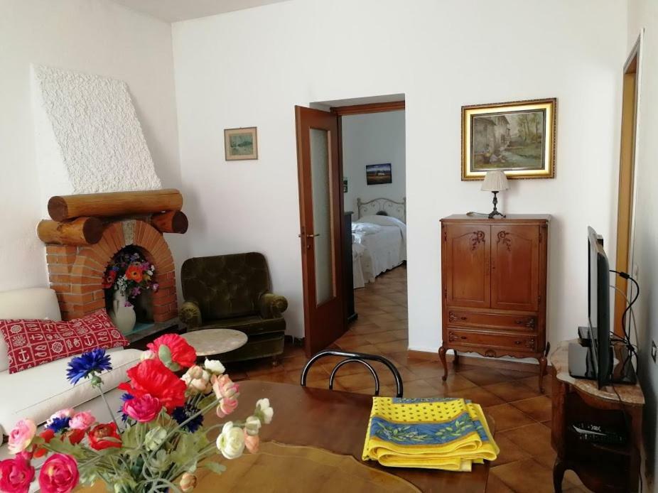 Villa Cardano Maccagno Close To Every Destination Exterior foto